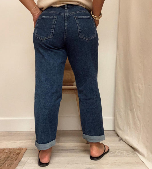 Carly Mid-Rise Boyfriend Jean